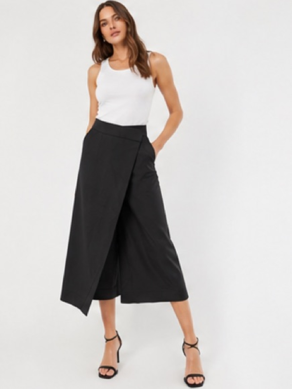 Zara Black Wrap-Front Wide Leg Culottes size M